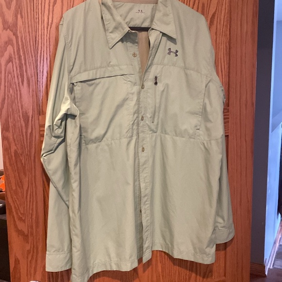 Mens Under Armour Green Light Weight Button Up Size Large EUC - Picture 3 of 4